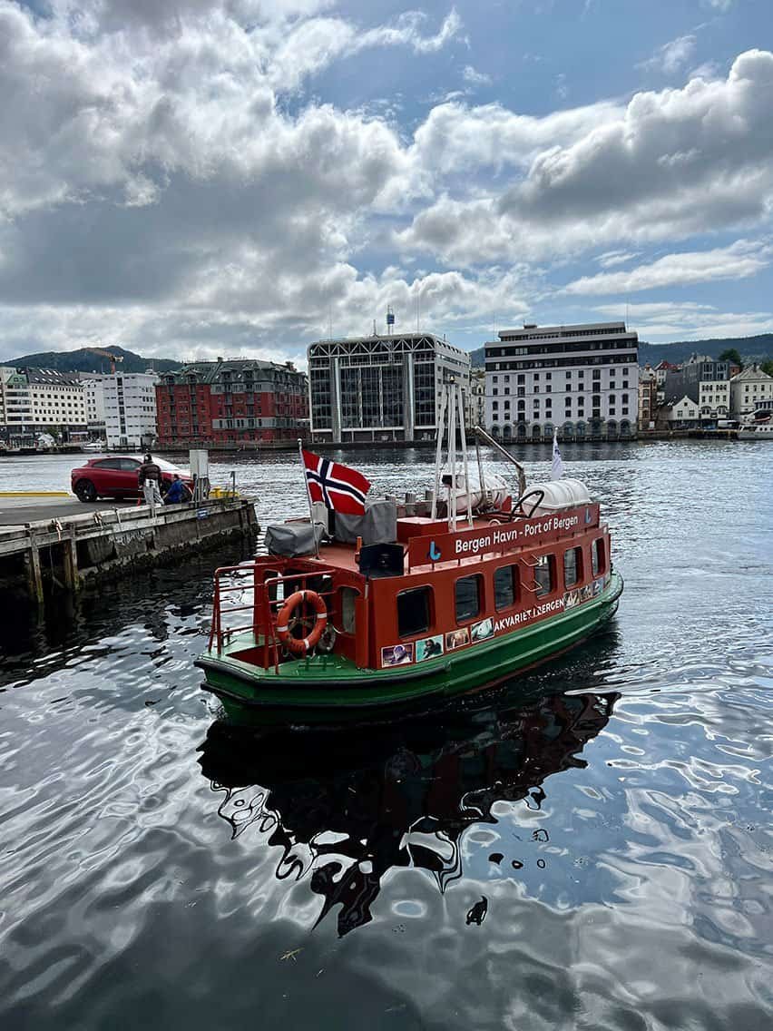 Bryggen ferry