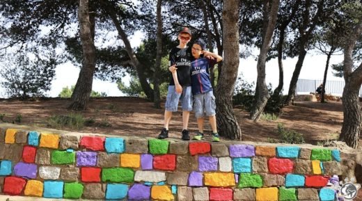Les Nains à Montjuic à Barcelone
