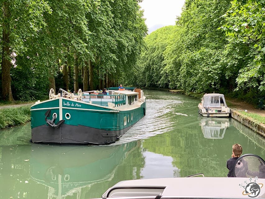Le long du canal de la Garonne
