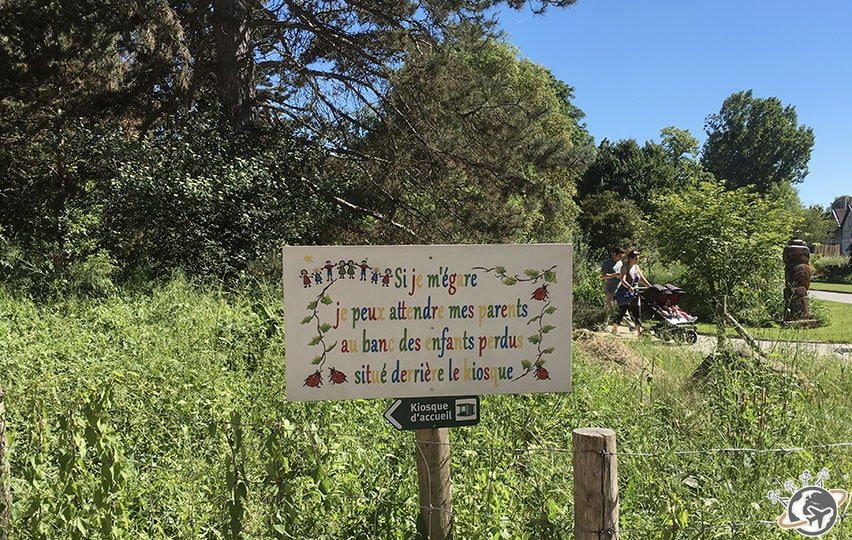 un banc pour les enfants perdus