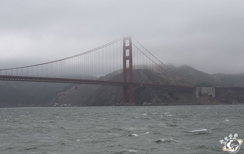 Le Golden Gate Bridge sous les nuages, encore, à San Francisco