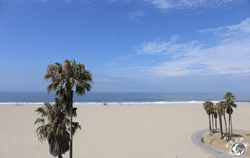 La vue de notre apparthotel le matin à Venice Beach à Los Angeles en Californie